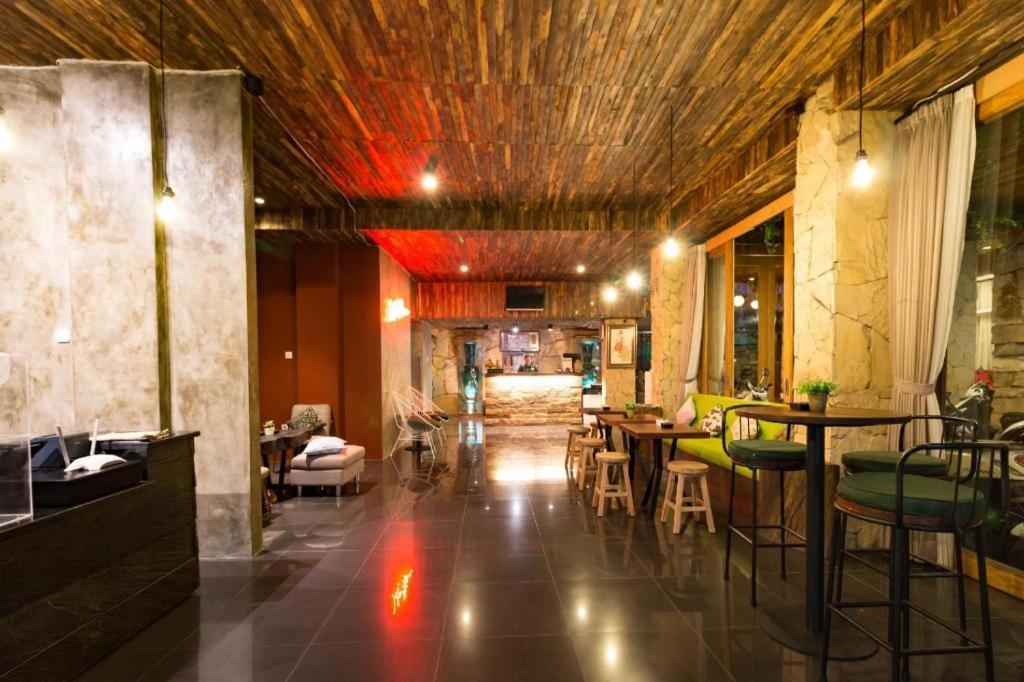 Hadi Poetra Hotel Кута Экстерьер фото