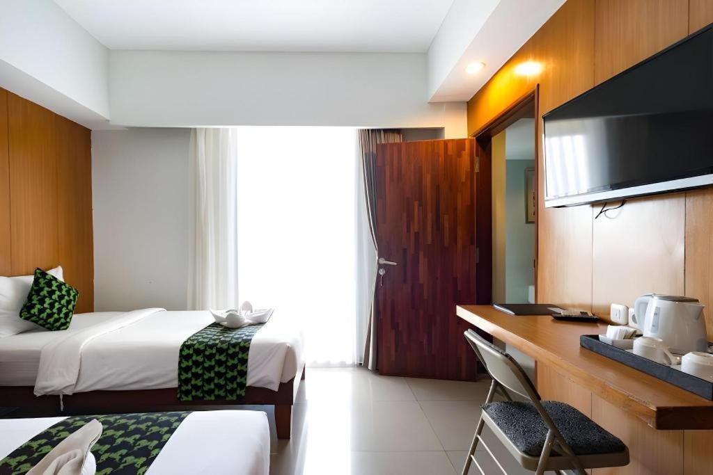 Hadi Poetra Hotel Кута Экстерьер фото