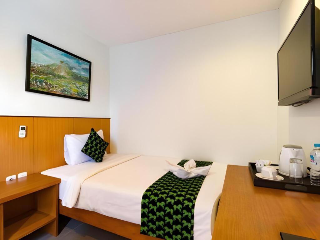 Hadi Poetra Hotel Кута Экстерьер фото