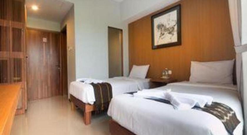 Hadi Poetra Hotel Кута Экстерьер фото