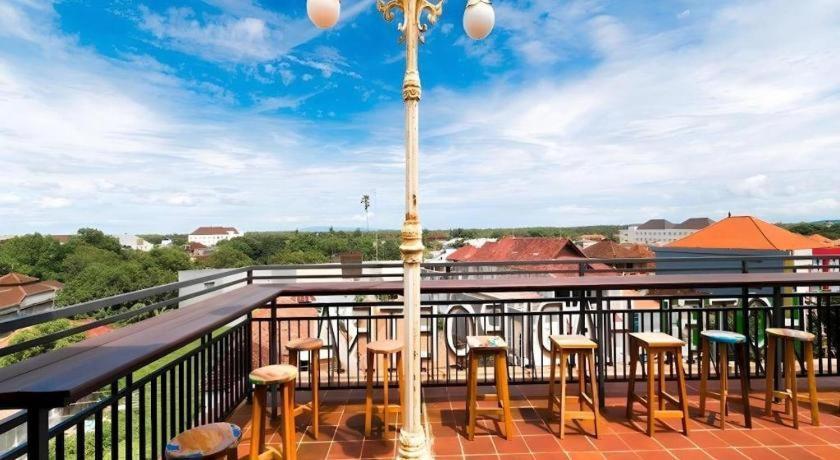 Hadi Poetra Hotel Кута Экстерьер фото