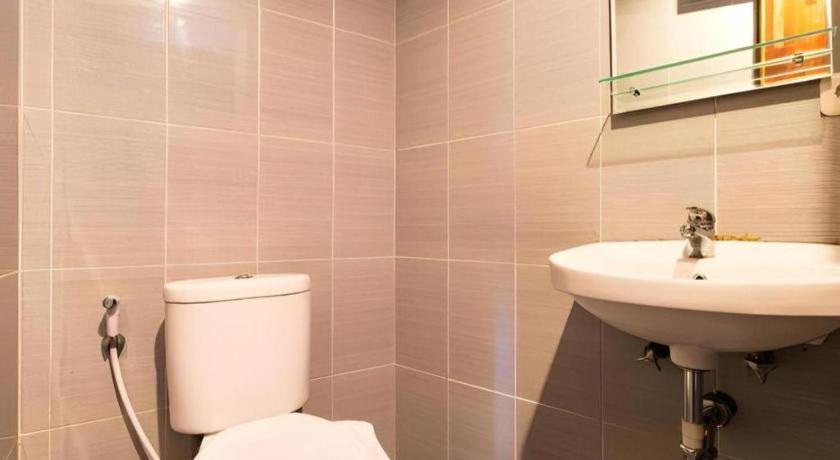 Hadi Poetra Hotel Кута Экстерьер фото