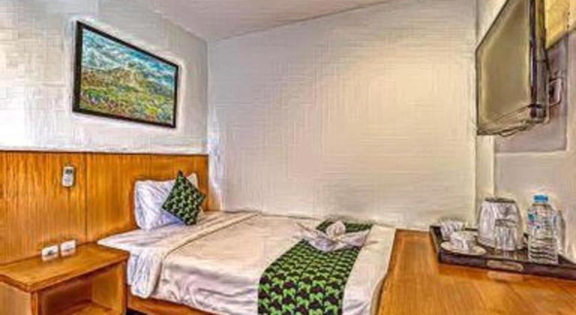 Hadi Poetra Hotel Кута Экстерьер фото