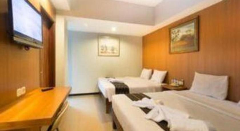 Hadi Poetra Hotel Кута Экстерьер фото